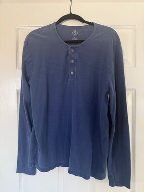 Men's Navy Long-Sleeve Henley Shirt - Breathable Cotton